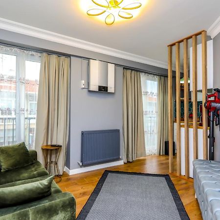 Lovely Flat 500 M To Uskudar Ferry Station Istambul Exterior foto